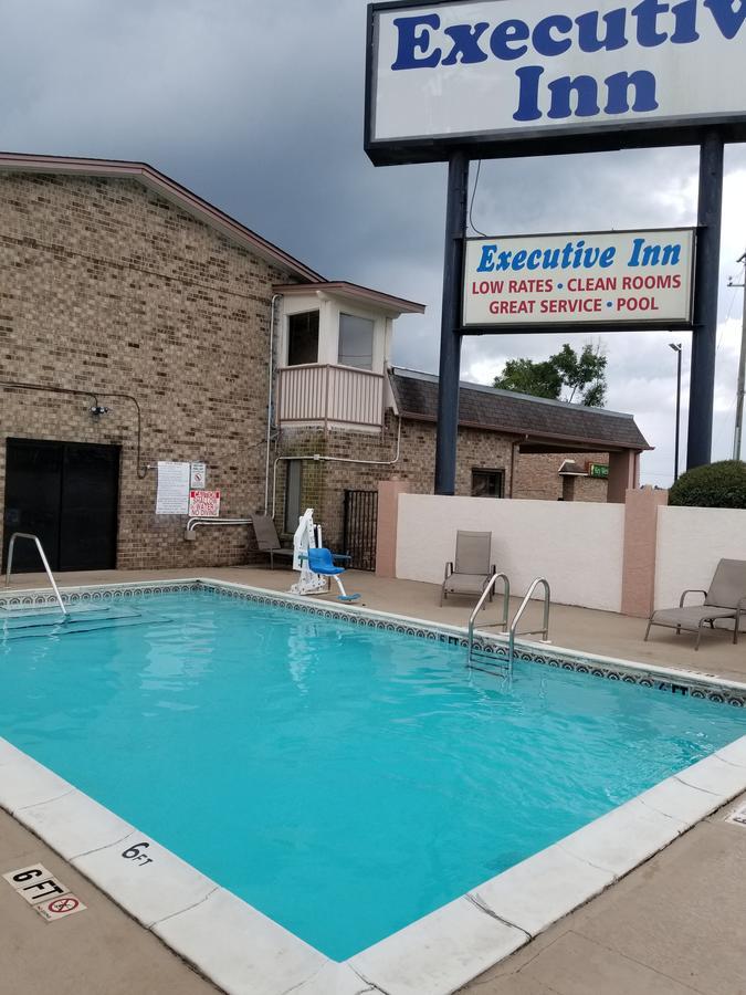 Executive Inn Ferry Pass Екстер'єр фото