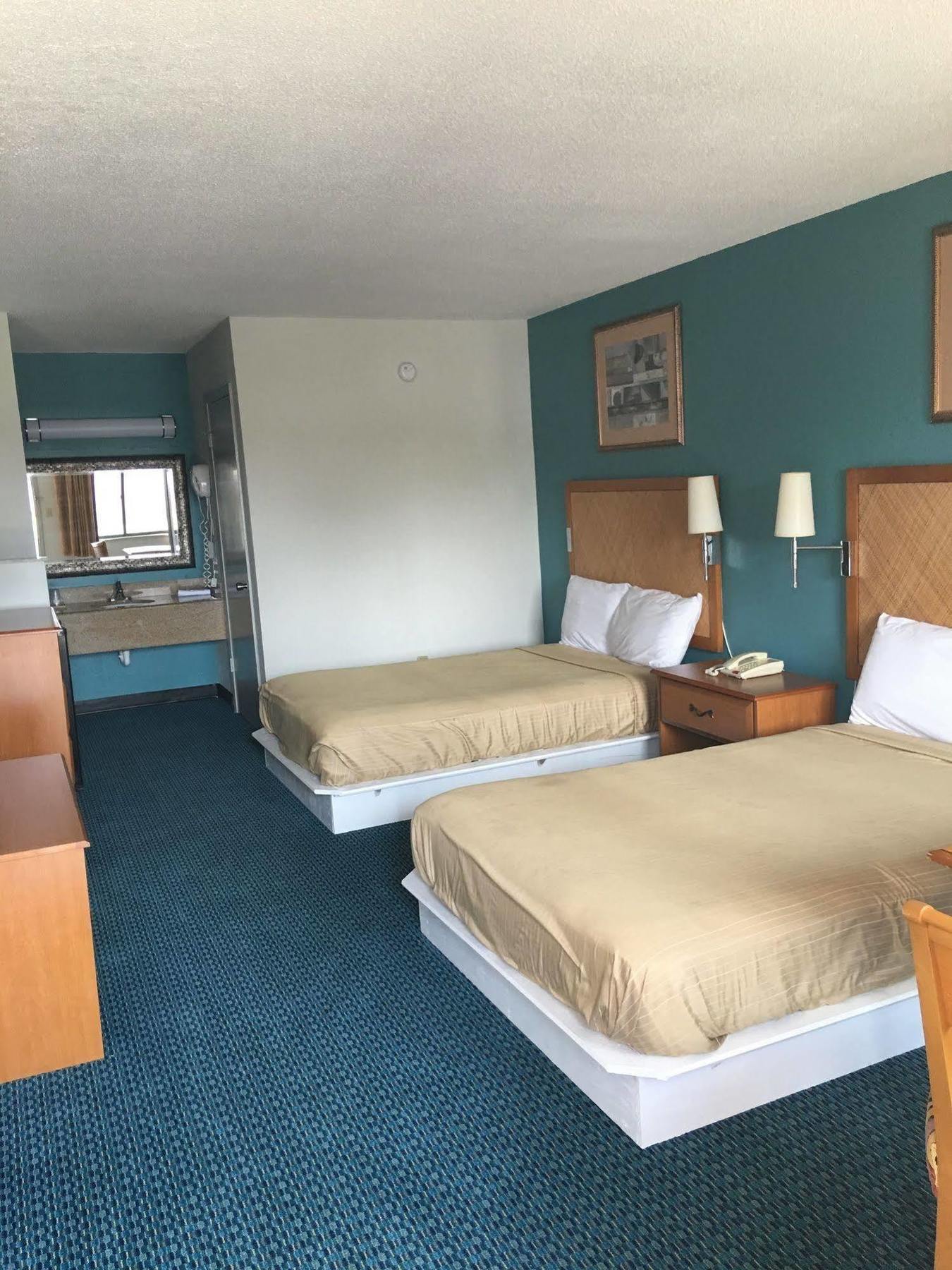 Executive Inn Ferry Pass Екстер'єр фото