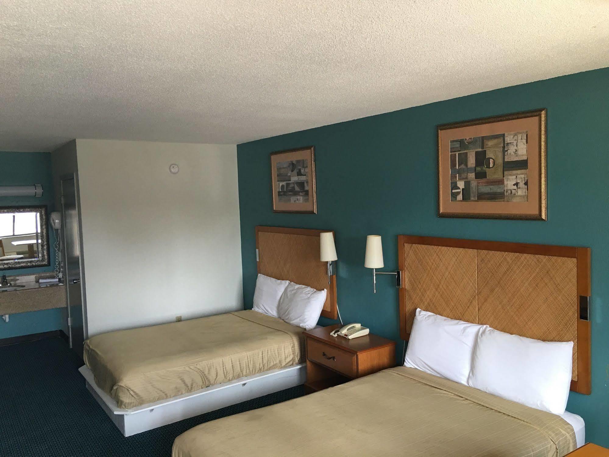 Executive Inn Ferry Pass Екстер'єр фото