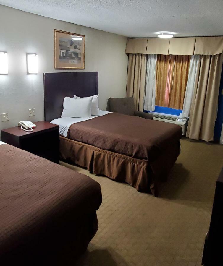 Executive Inn Ferry Pass Екстер'єр фото